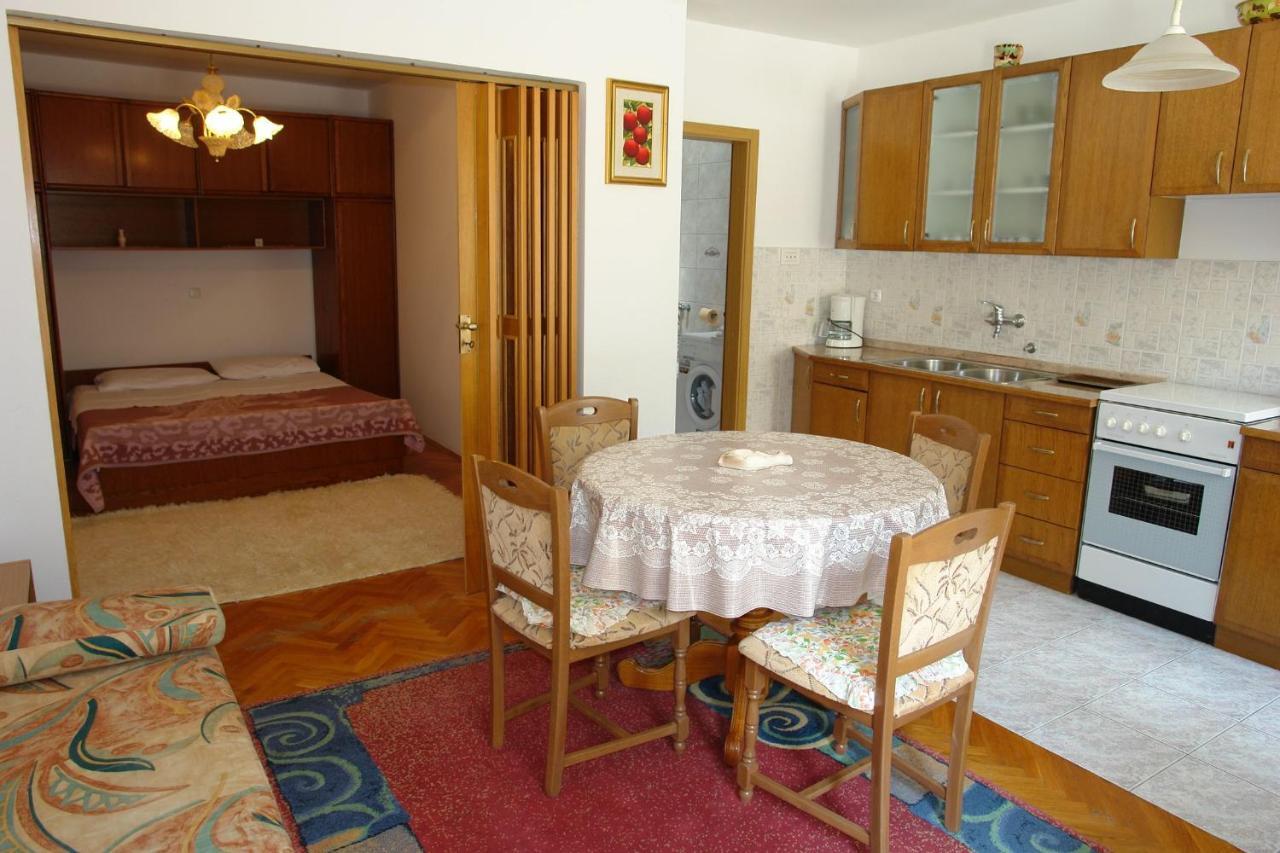 Apartments Nikolina Novi Vinodolski Exterior foto