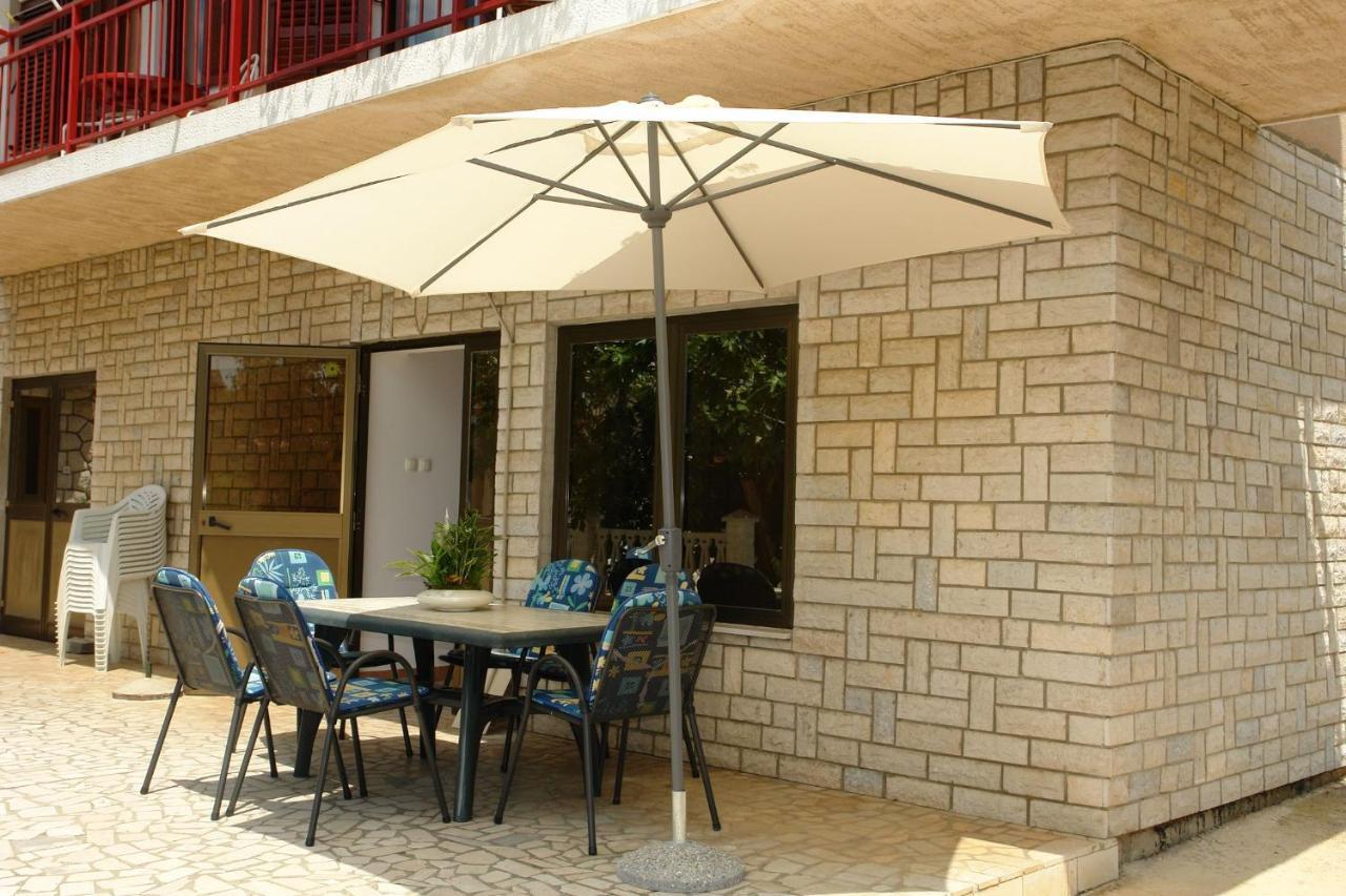 Apartments Nikolina Novi Vinodolski Exterior foto